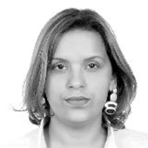 ROSE FREITAS