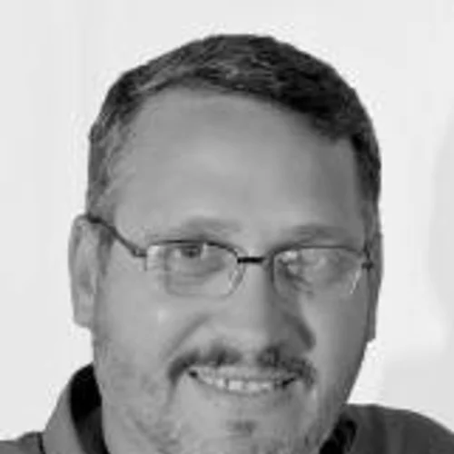 CLAUDIO BUENO