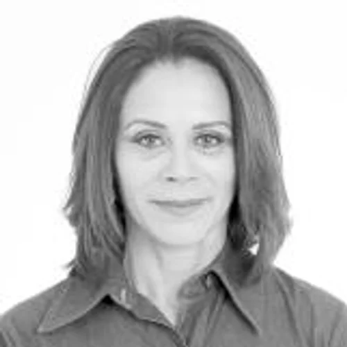 LUCIA CAETANO