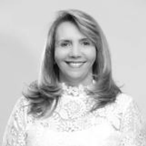 LUCIA MARIANO