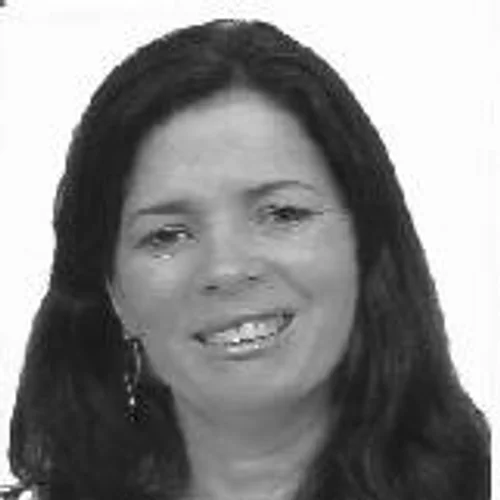 LUCIENNE ROCHA