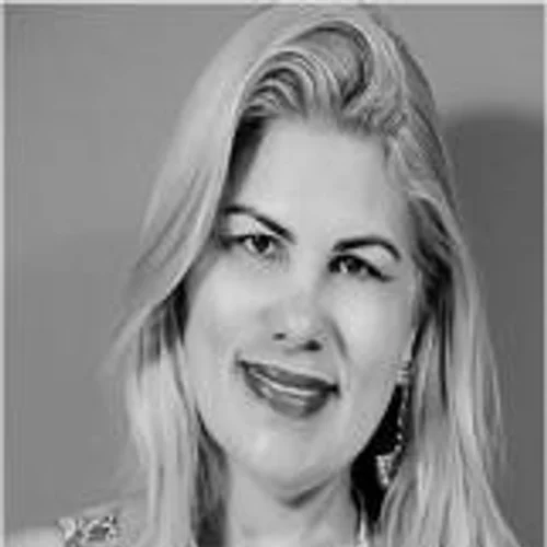 LUZA PACHECO
