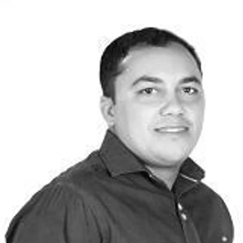 ADRIANO SIQUEIRA