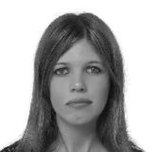 MIRIAM MOTA