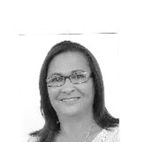 Lucia Barros