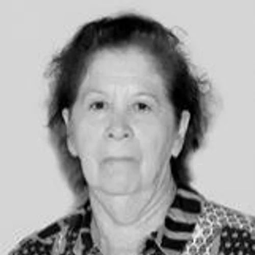 JULIA LUCHESI