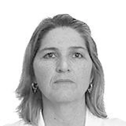 MIRIAM OLIVEIRA
