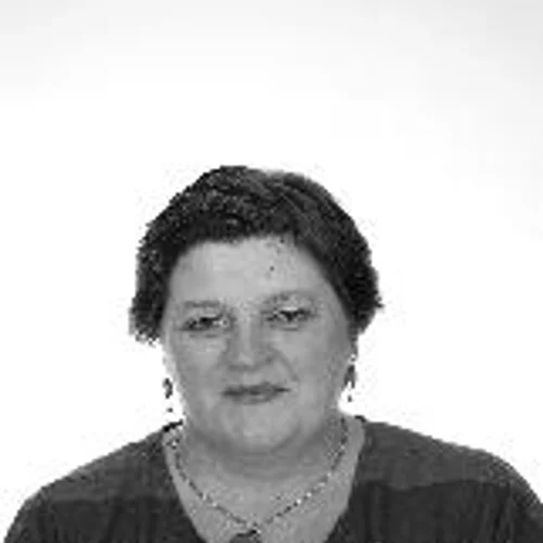 CLAUDIA KRACZKOWSKI