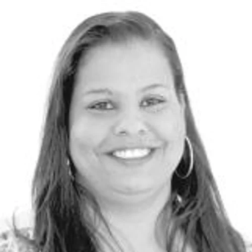 Fabíula Azevedo