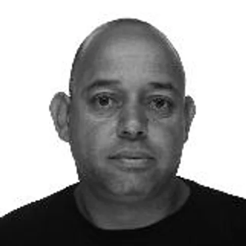 ROBERTO SERRALHEIRO DOIDÃO