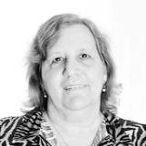 LUCIA ASSISTENTE SOCIAL