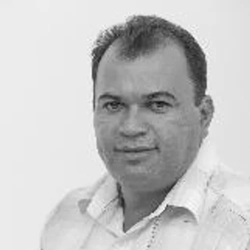 Professor Célio