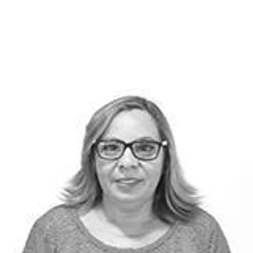 TANIA DE ZE LAURO