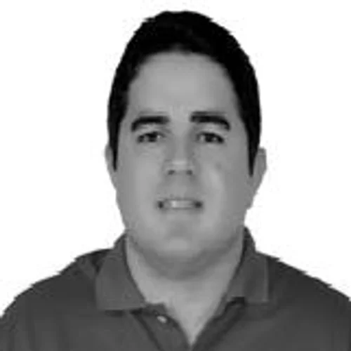 DR. ADRIANO