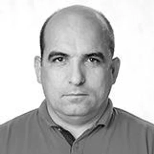 ANDRÉ DE ZÉ MOLENGA