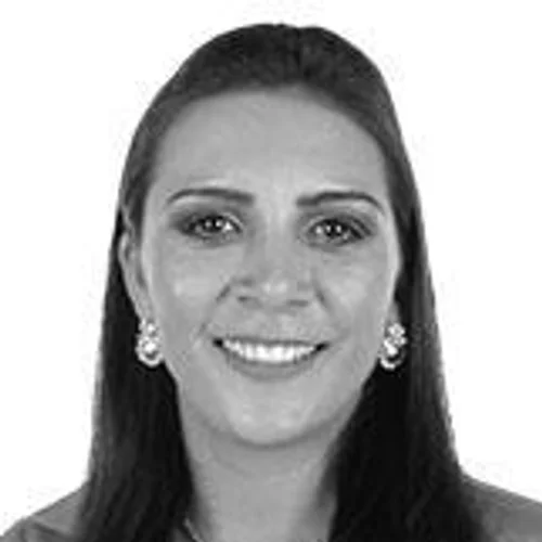 NÚBIA MACENO