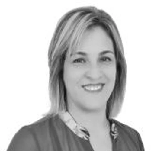 Clésia Caires