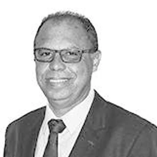 DR ROMULO FERNANDES