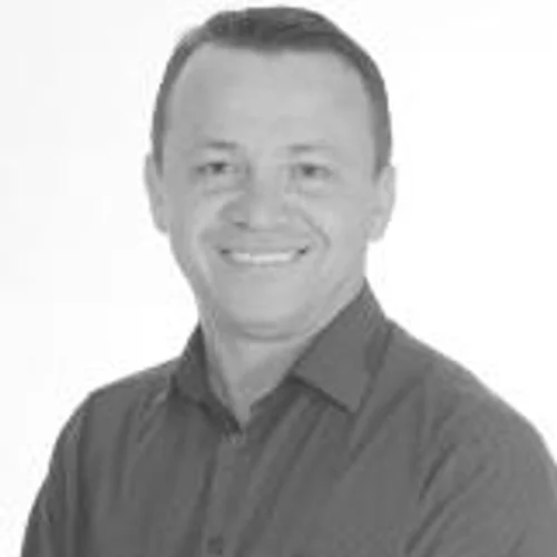 Adilson Santos