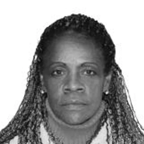 MARIA DE LOURDES (PRETA)