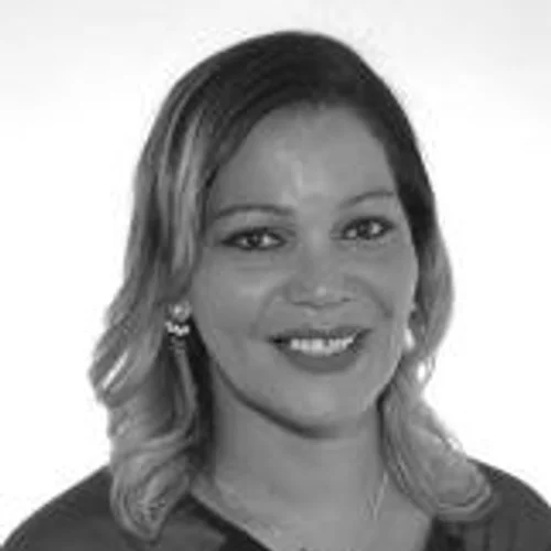 MARCIA FIALHO
