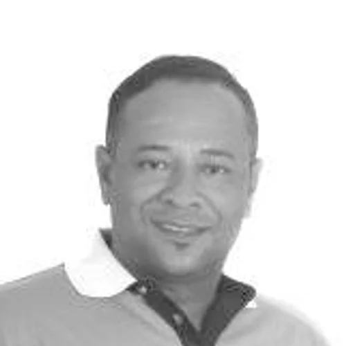 ANDRÉ MALHADO