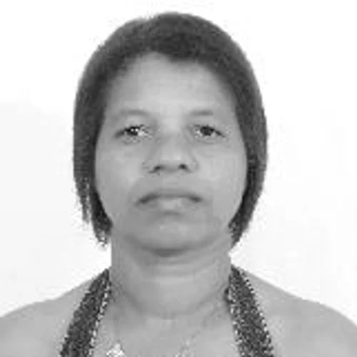 LOURDES MOURA