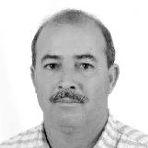 ROBERTO MORAES