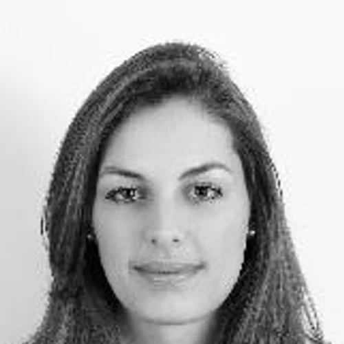 PROFESSORA VANESSA GRAEBIN
