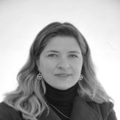 CLAUDIA ELISA