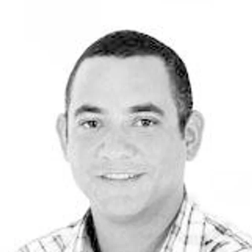 DOUGLAS CARNEIRO