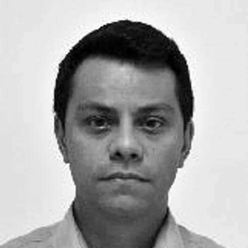 Prof. Marcos Flariso
