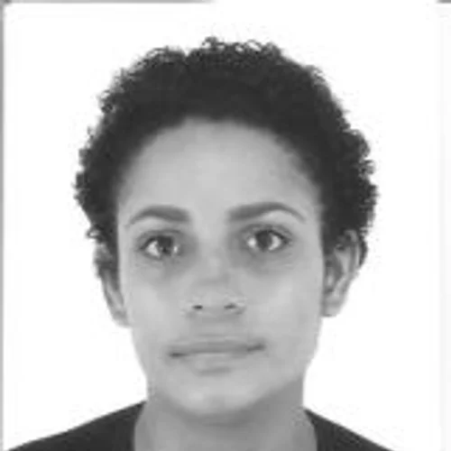Estefanie Silva