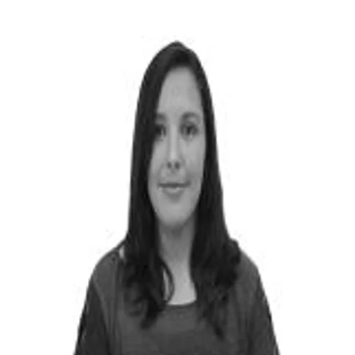 RAPHAELA LOPES
