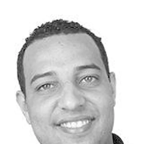 MARCELO CORREIA
