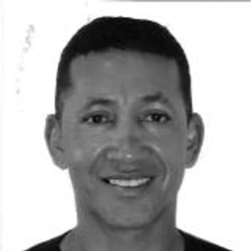 PROFESSOR DE KARATÊ