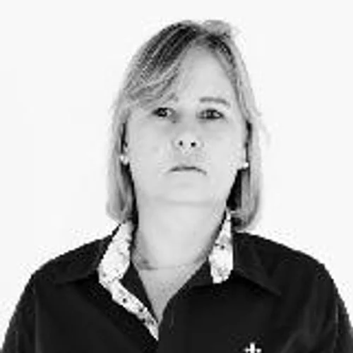 FLÁVIA KUFFEL