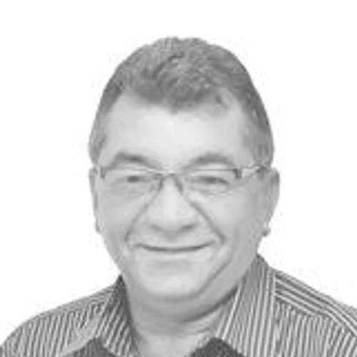 TATÁ MEDRADO