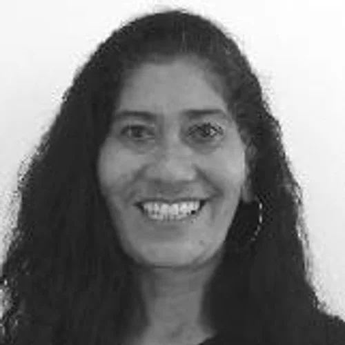 LÚCIA BEZERRA