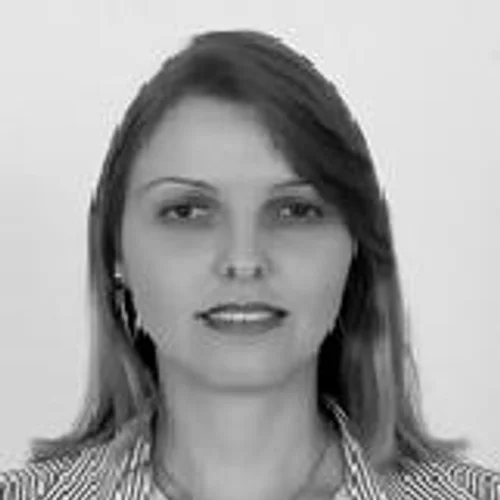 Dr. Márcia