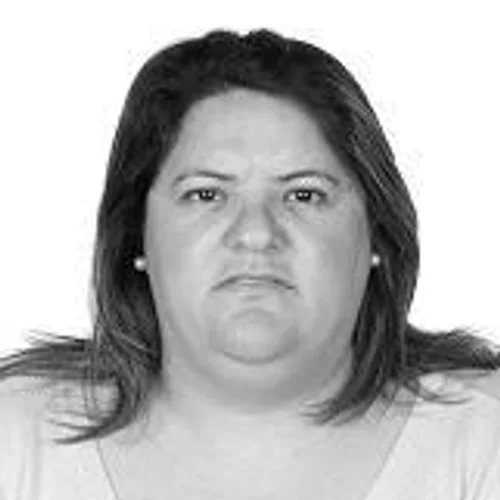 ISABELLE LINHARES
