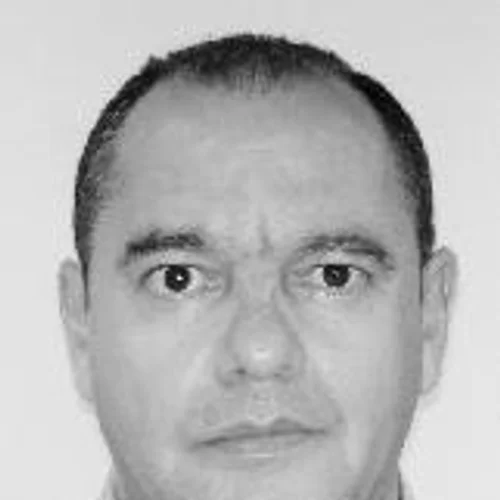 Professor Roberto Araújo