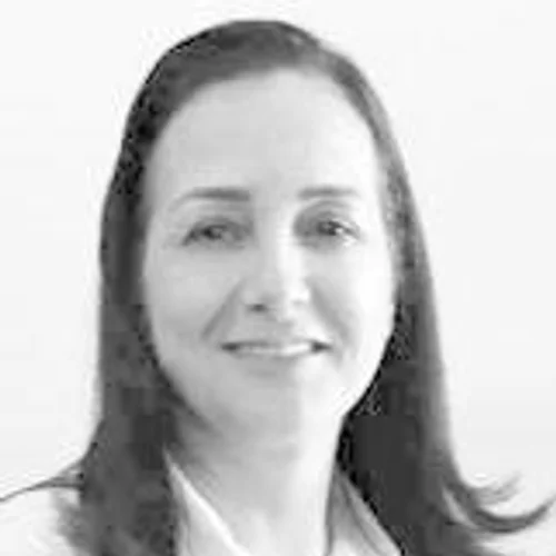 LUCINDA R DE L ROSA
