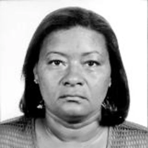 PROFESSORA MÔNICA PAULA