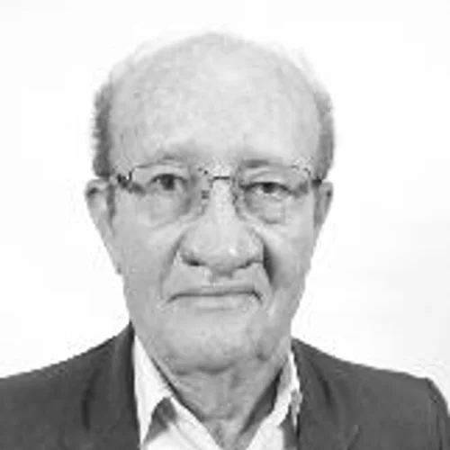 PROFESSOR AGENOR MUCA