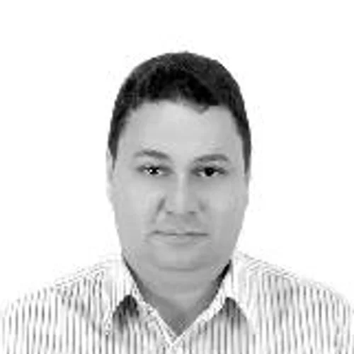 DR MARCIO