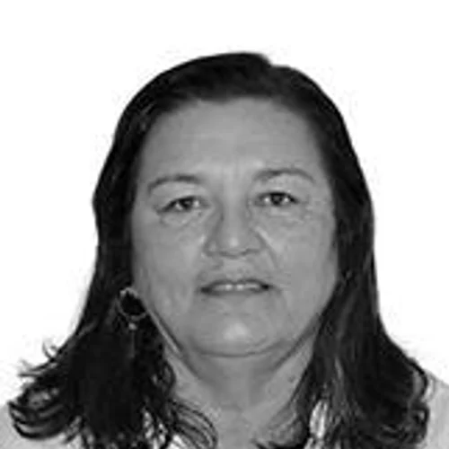 PROFESSORA NAIR
