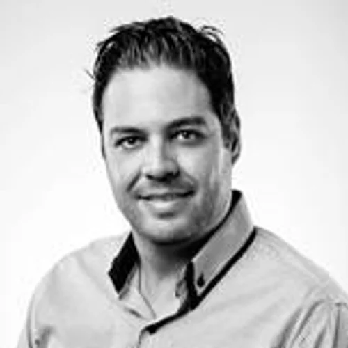 CESAR MEDINA