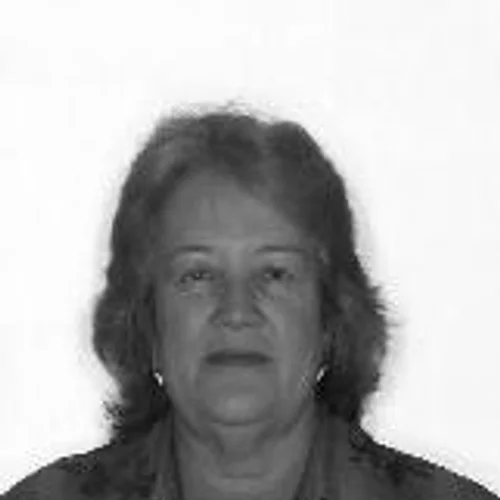 PROFESSORA CELIRA