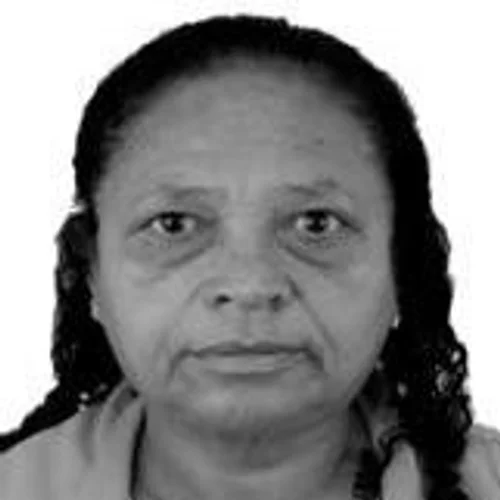 TIA LÚCIA